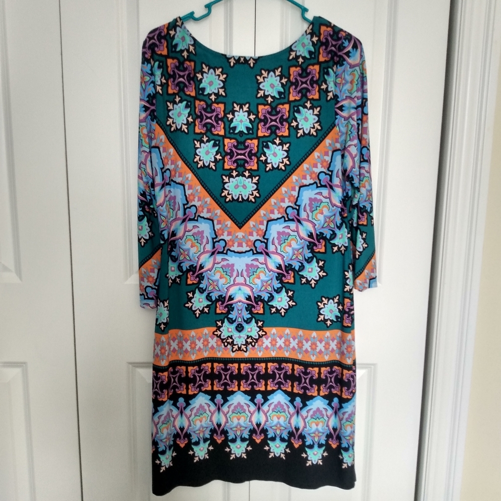 Dress - Picture 2 of 3
